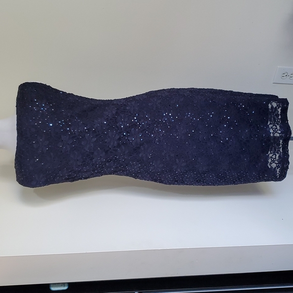 Connected Apparel Lined Sleeveless Navy Sequined & Lace Sheath Dress - Size 8 - Picture 6 of 12